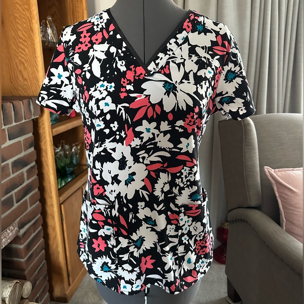 Healing Hands Premiere Stretch Style 2266 Floral Scrub Top size XS